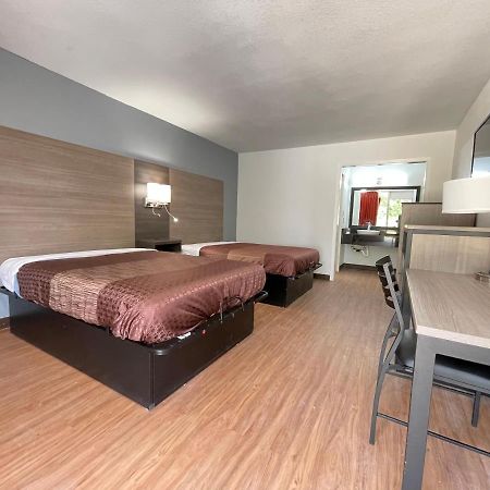 Landmark Hotel Leesville Esterno foto