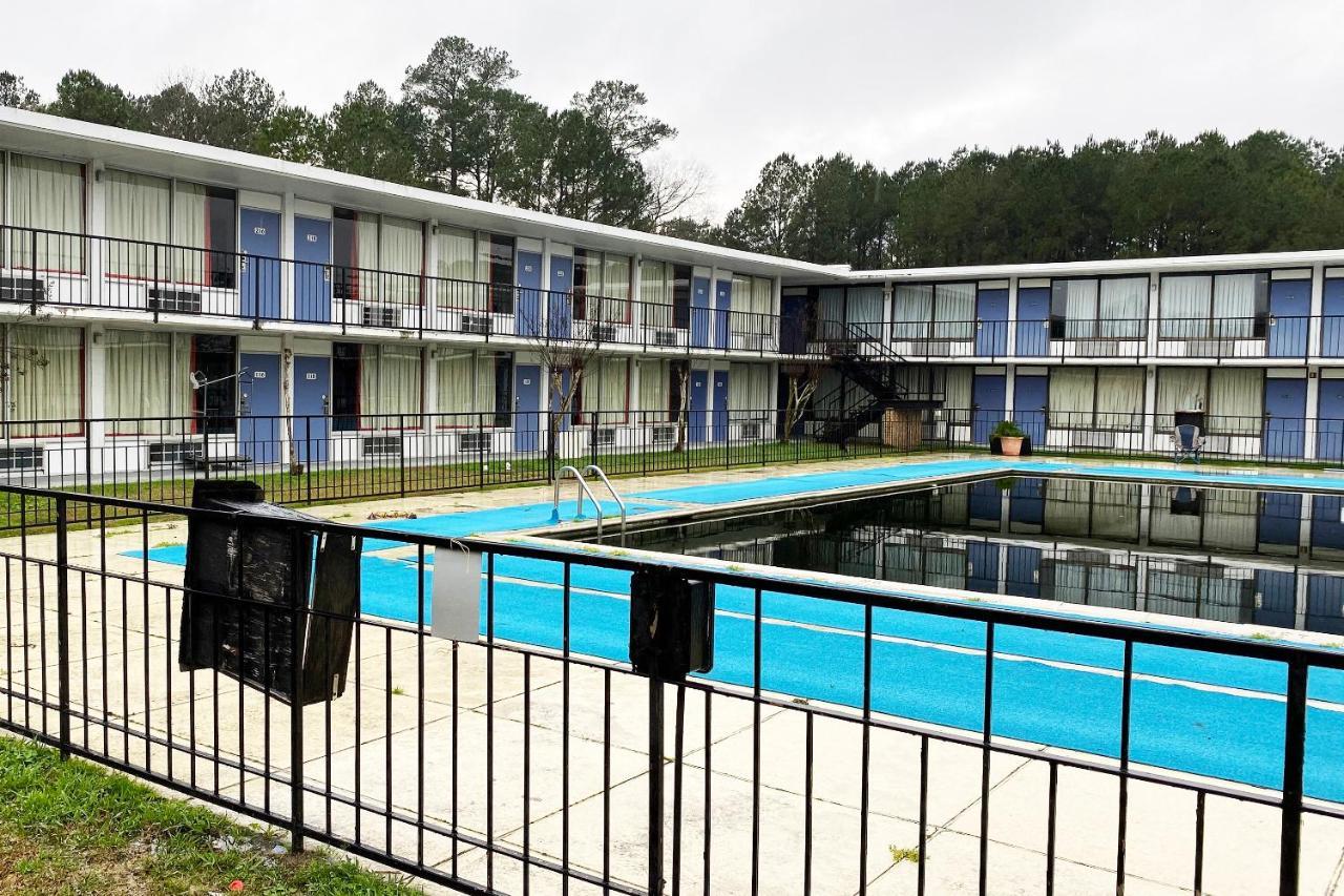 Landmark Hotel Leesville Esterno foto